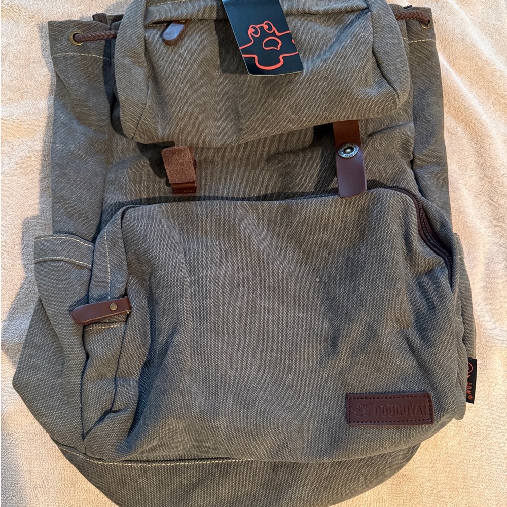 Douguyan Canvas Backpack - nwt